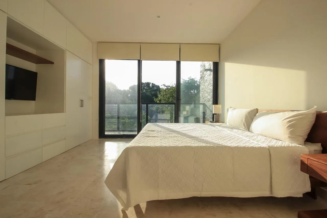 Pleasant Condo With Balcony And Superb Pool & Facilities Magical Location Akumal